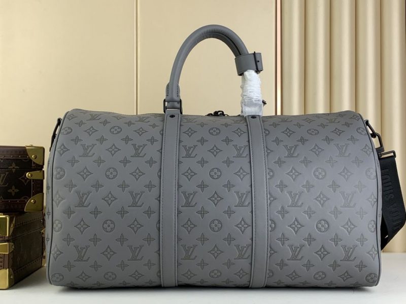 lv borsa uomo qrthn.jpg