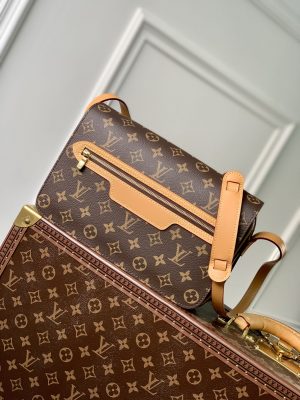 lv borsa uomo rphrt.jpg