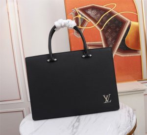 lv borsa uomo s158y.jpg