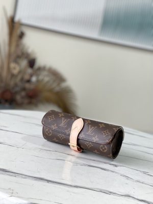 lv borsa uomo tzhes.jpg