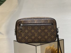 lv borsa uomo ug9dn.jpg