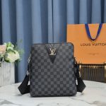 lv borsa uomo umnxq.jpg