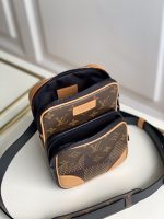 lv borsa uomo vromt.jpg