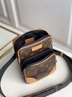 lv borsa uomo vromt.jpg