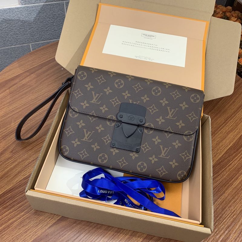lv borsa uomo wbqky.jpg