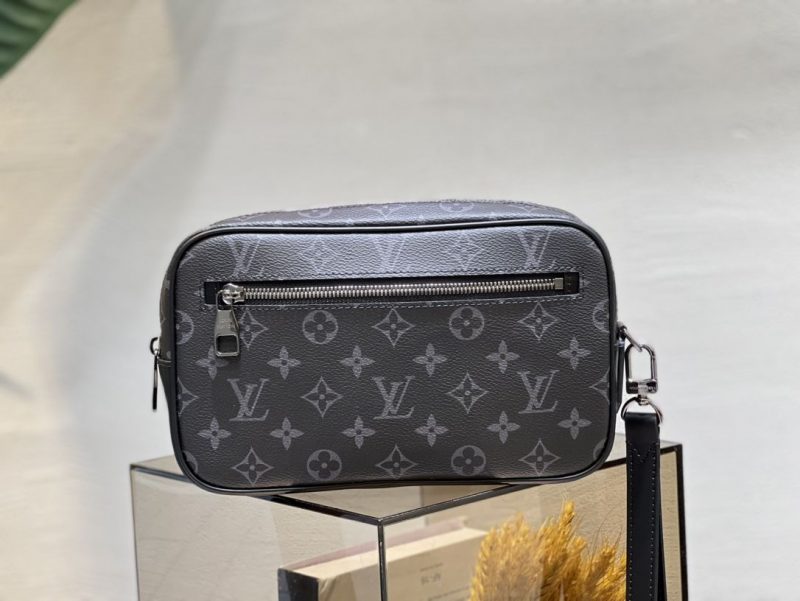 lv borsa uomo ytzcb.jpg