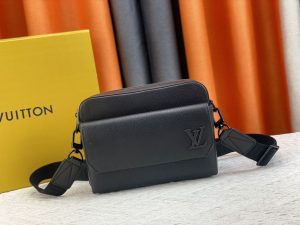 lv borsa uomo yypvk.jpg