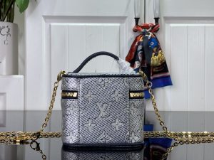 micro vanity bag 5.jpg