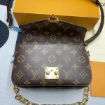 pochette metis east west bag 9 scaled 1.jpg